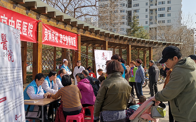 【学雷锋日】多宝手机官网（上海）有限公司,举办“爱满京城，牵手智慧家医”志愿服务活动(图2)